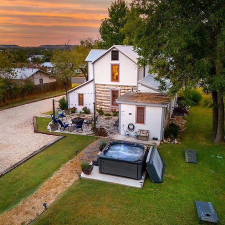 Katarina Haus - Hot Tub & Fire Pit Villa Fredericksburg Ngoại thất bức ảnh